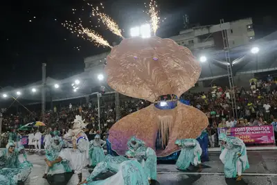 notícia: Carnaval 2025 no Amapá: Solidariedade desfilou com a fé afro no enredo 'Do Universo de Olorum, Rei Oxaguiã - o Senhor da Renovação Constante'