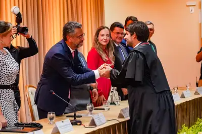 notícia: Governador Clécio Luís destaca ambiente político e consensos em prol do Amapá na posse do novo procurador-geral de Justiça do Ministério Público