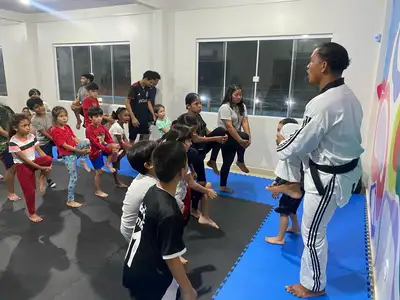 notícia: Governo do Estado inicia aulas de Taekwondo no Centro Didático Chico Noé, em Macapá