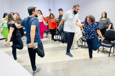 notícia: Abril Verde: Governo do Amapá promove ação de cuidado físico e mental para profissionais da Saúde
