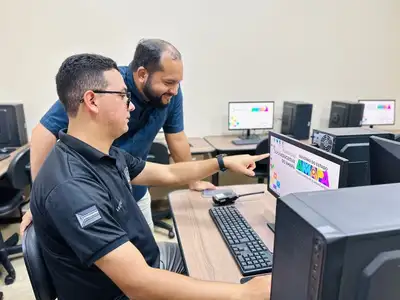 notícia: Governo do Estado inaugura laboratório de informática para alunos em regime socioeducativo