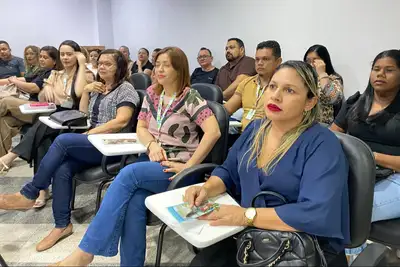 notícia: Governo do Amapá se reúne com multiprofissionais para levantar e debater dados da Rede de Atenção Psicossocial