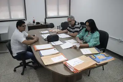 notícia: Governo do Amapá inicia correção das 71 redações da etapa municipal do Programa Jovem Senador 2025