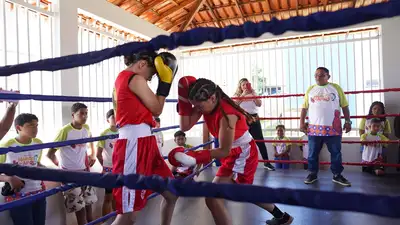 notícia: Academia de boxe: Governo do Amapá realiza aula inaugural de projeto social para crianças e jovens no Residencial Nelson dos Anjos