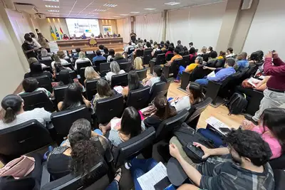 notícia: Governo do Amapá debate estratégias de enfrentamento da mortalidade materna e infantil no estado