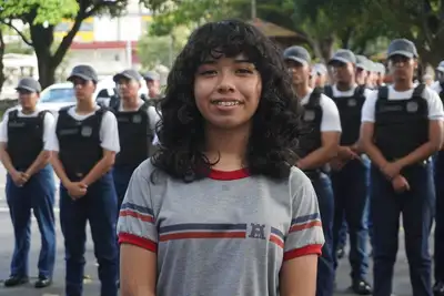 notícia: Escola Segura: 'São verdadeiros guerreiros', diz aluna sobre policiais durante evento de projeto do Governo do Amapá