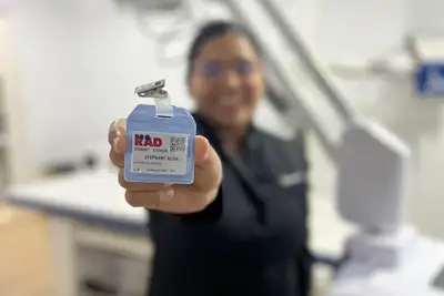 notícia: Governo do Amapá fortalece segurança dos profissionais da radiologia em Oiapoque com entrega de dosímetro