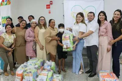 notícia: Governo do Amapá entrega 200 kits da primeira infância para mães no Hospital da Criança e do Adolescente, em Macapá