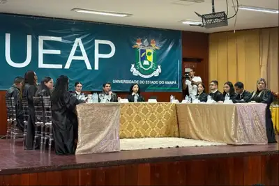 notícia: Simulação de sessão do Supremo Tribunal Federal leva prática jurídica para sala de aula no curso de Direito da Ueap