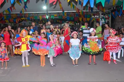 notícia: ‘Arraiá dos Residenciá’: famílias do habitacional Nelson dos Anjos confraternizam em festança junina promovida pelo Governo do Amapá