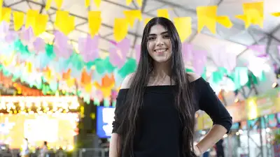 notícia: ‘Feliz por minhas férias terem coincidido com essa grande festa’, diz estudante de Manaus que prestigiou 1ª noite do Arraiá do Povo 2025