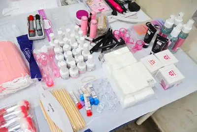 galeria:  Moradoras do Habitacional Macapaba Recebem Curso de Alongamento de Unha e Trancista