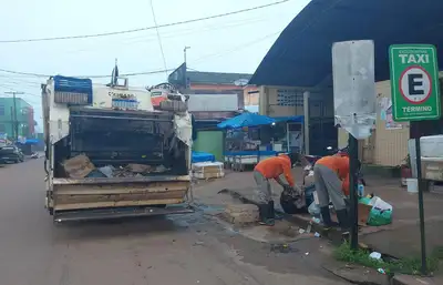 notícia: Governo do Amapá retira mais de 280 toneladas de lixo em ação de limpeza pública em Oiapoque