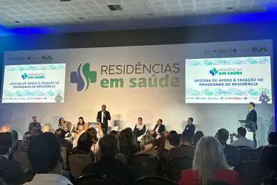 notícia: Fundação de Saúde Amapaense integra capacitação em Brasília para criação de programas de residências