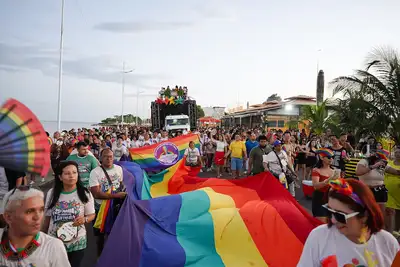notícia: Com apoio do Governo do Amapá, celebração dos 25 anos da Parada do Orgulho LGBTQIA+ reúne milhares de pessoas em Macapá