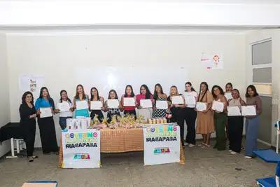 galeria:  Governo do Amapá Encerra 3º Curso de Alongamento de Unhas para as Moradoras do Residencial Macapaba