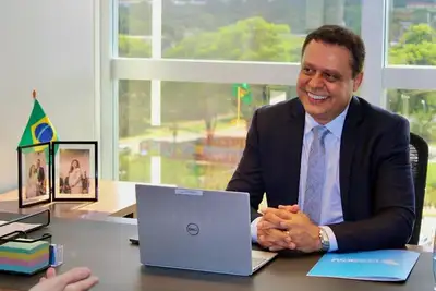 notícia: Governador Clécio Luís recebe primeira visita oficial do presidente do Comitê Gestor do Imposto Sobre Bens e Serviços