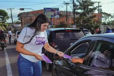 notícia: Governo do Amapá realiza blitz de conscientização de enfrentamento a violência doméstica e de gênero em Macapá 