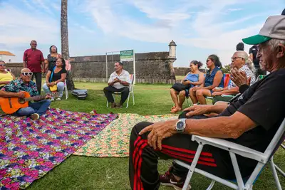 notícia: Tarde de lazer às margens do Rio Amazonas leva alegria aos idosos do Residencial Vila dos Oliveiras em ação do Governo do Amapá