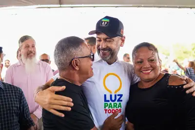 notícia: ‘Inclusão e dignidade, com reflexo imediato na saúde’, pontua governador Clécio Luís em ação que leva energia e vacina para ribeirinhos