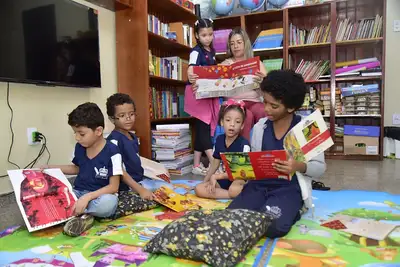 notícia: Programa Criança Alfabetizada: 53% dos alunos no 2º ano do ensino fundamental no Amapá já sabem ler