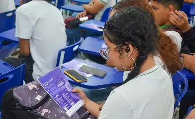 notícia: Programa ‘Amapá por Todas Elas’ segue nas escolas e fortalece conscientização dos jovens sobre violência de gênero