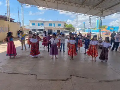 notícia: Governo do Amapá exalta a cultura em projeto que resgata tradições na Escola Estadual Vitória Régia, em Santana