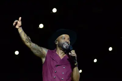 notícia: Alexandre Pires emociona público e fecha a quinta noite de apresentação da 54ª Expofeira do Amapá