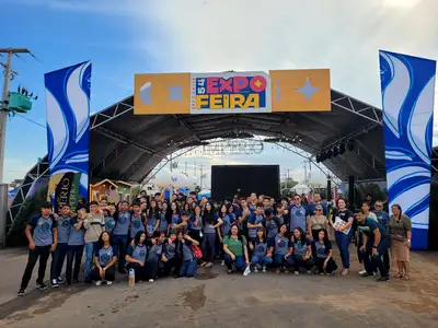 notícia: Governo do Estado realiza visita guiada com estudantes da Escola Socorro Smith na 54ª Expofeira do Amapá