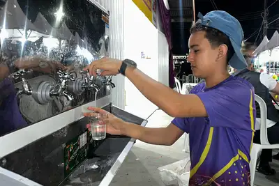 notícia: Com pontos de hidratação, público da 54ª Expofeira do Amapá curte programação com a saúde em dia
