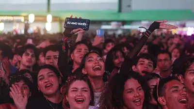 notícia: Romance e emoção marcam abertura do Festival Equinócio abre com shows gratuitos de Jorge Vercillo e Anavitória no Sambódromo de Macapá