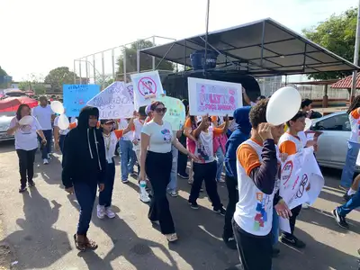 notícia: Governo do Amapá promove caminhada de combate à violência na Zona Norte de Macapá