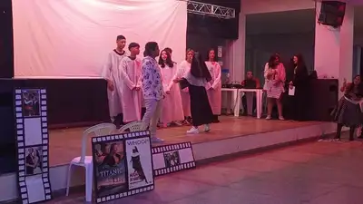 notícia: Escola Estadual Santa Inês promove espetáculo cultural e pedagógico na temática ‘Década de 60’, em Macapá