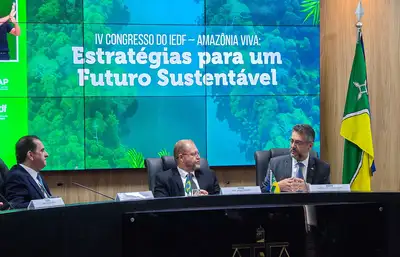notícia: ‘Precisamos dialogar, aliando a preservação com o acesso a bens, direitos e serviços’, diz governador Clécio Luís no IV Congresso do IEDF, no Amapá