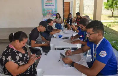 notícia: Caravana do Governo do Amapá leva serviços de apoio ao empreendedorismo para habitacionais de Macapá