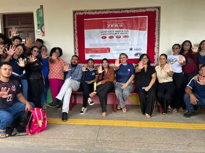 notícia: Governo do Amapá inaugura Banco Vermelho, símbolo da luta contra o feminicídio e da violência contra a mulher, em Oiapoque