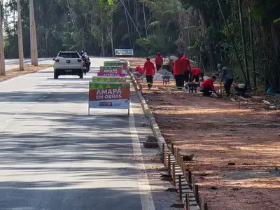 notícia: Para garantir fluxo seguro, Governo do Amapá dá continuidade às obras da Rodovia JP e avança na pavimentação asfáltica 