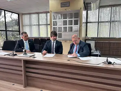 notícia: Governo do Amapá firma Termo de Cooperação Técnica para realização de perícias médicas em servidores do Ministério Público, em Macapá
