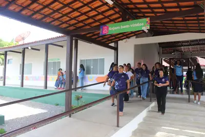 notícia: Governo do Amapá entrega nova estrutura da Escola José Ribeiro Pontes, beneficiando mais de 180 alunos em Cutias