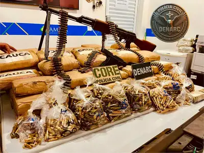 notícia: Polícia Civil apreende 138 quilos de maconha e armamento pesado em operação no bairro Ipê 