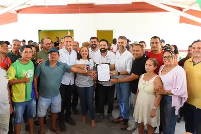 notícia: 'A pavimentação do ramal é um sonho que vira realidade para os produtores de Tracajatuba', diz Clécio Luís, durante ordem de serviço para asfaltamento