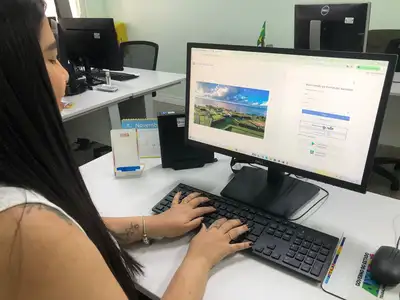 notícia: Servidores nascidos em novembro devem realizar Atualização Cadastral 2025 a partir deste sábado, 1º