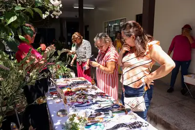 notícia: Governo do Amapá fomenta empreendedorismo feminino com a realização de feira de economia solidária e sustentável, em Macapá