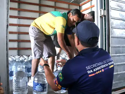 galeria: Governo do Amapá envia Água Mineral para Famílias da Vila do Sucuriju, no Município de Amapá