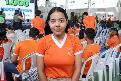 notícia: ‘Vai ser bom para o futuro’, diz aluna de uma das 33 escolas do Amapá contempladas com a doação de mil computadores 