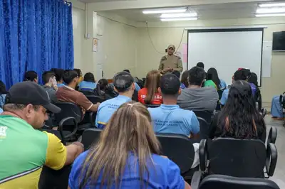 notícia: Governo do Amapá capacita alunos da rede estadual para evacuação emergencial em caso de eventual incêndio