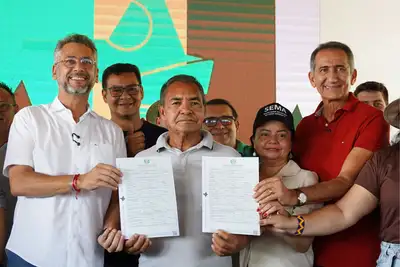 notícia: 'Agora posso dizer que essa terra é minha', diz agricultor ao receber título de propriedade no lançamento do 'Terra da Gente', do Governo do Amapá