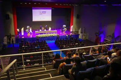 notícia: Governo do Amapá celebra formatura de 200 jovens no projeto ‘Jovem Descolado’ em Santana