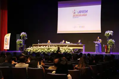 galeria:  Governo do Amapá Realiza 2ª Cerimônia de Formatura do Projeto  Jovem Descolado - Santana
