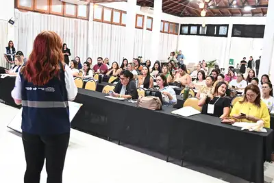 notícia: Governo do Estado fortalece acesso a métodos contraceptivos com capacitação sobre implante subdérmico